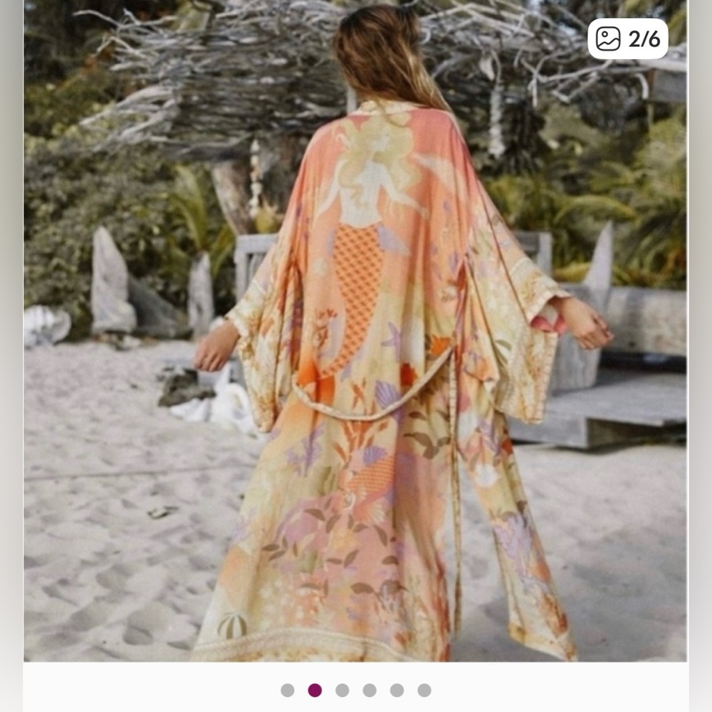 Spell Multicolor Cape